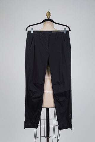 Pantalon noir effet peau de pêche (6)