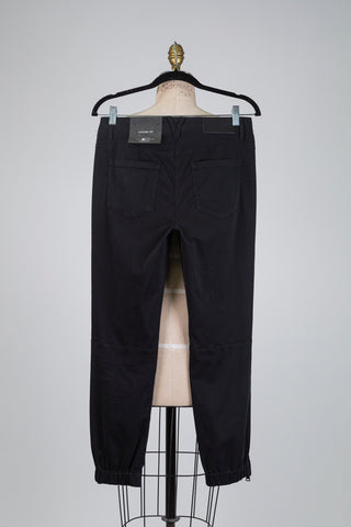 Pantalon noir effet peau de pêche (6)