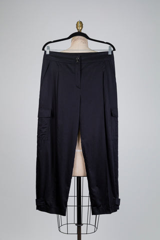 Black pleated cargo trousers (M)