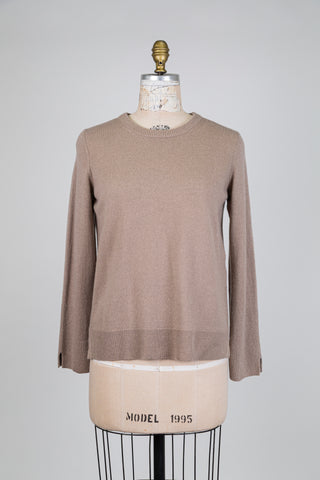 Luxurious taupe sweater with removable collar (6)