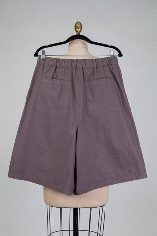 Taupe brown wide-leg Bermuda shorts (M)