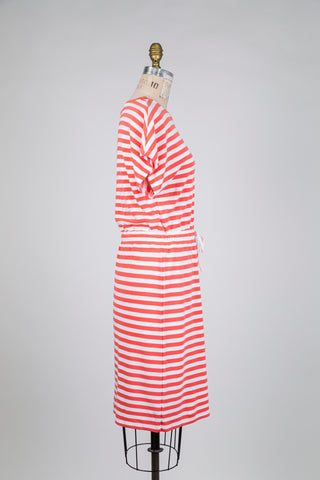 Robe t-shirt ajustable à rayures corail et blanc (8 à 14)