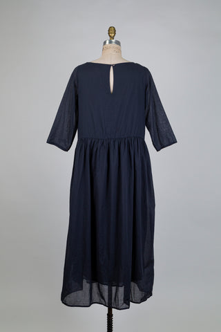 Midnight blue dress with full skirt (S+)