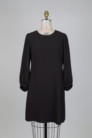 Robe noire à manches bouffantes (8)