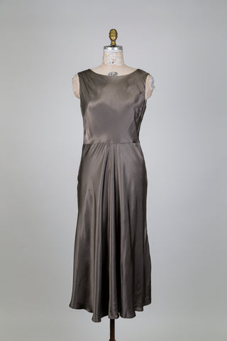 Timeless grey satin dress (10 to 14)