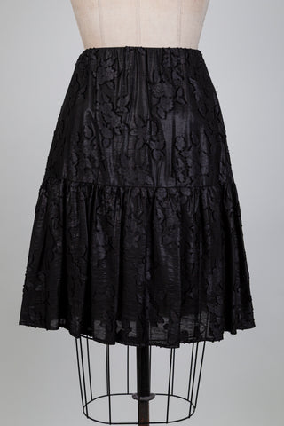 Jupe noire à appliqués floraux (6)