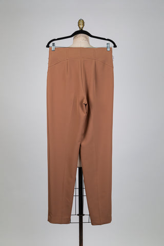 Pantalon cigarette brun camel à taille soulignée (6+16)