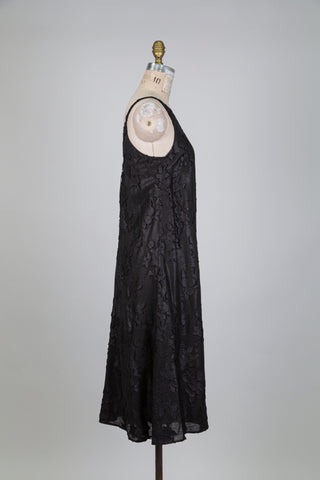 Robe noire à appliqués floraux (4 à 12)