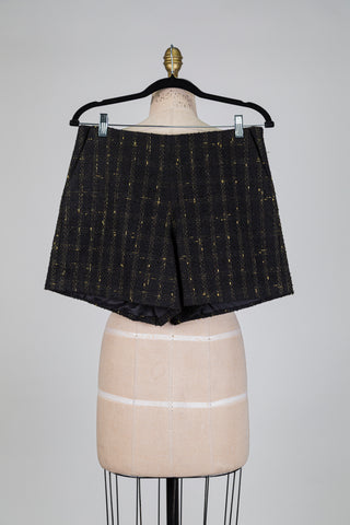 Short tailleur en tweed noir et or (8+10)
