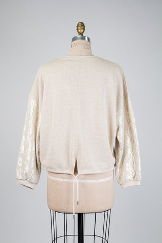 Chandail en molleton beige doré à dentelle (M)