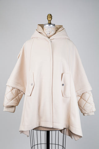 Cream cape with detachable quilted inserts (S+M+)