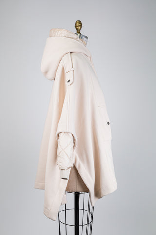 Cream cape with detachable quilted inserts (S+M+)
