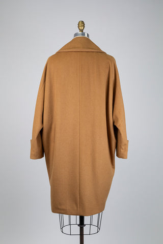 Double-breasted camel oversized coat (8)