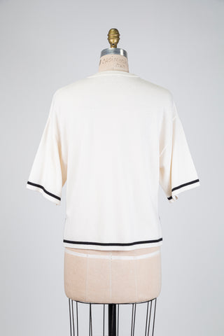 Ivory oversized sweater with black details (6+)