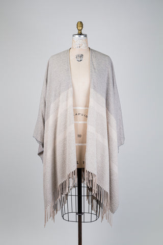 Cape châle beige et gris à franges (TU)