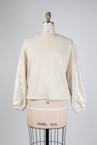Chandail en molleton beige doré à dentelle (M)
