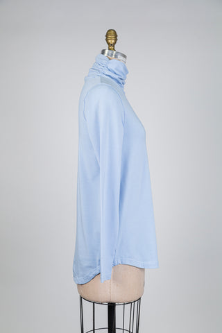 Light blue turtleneck sweater (ML-XL)