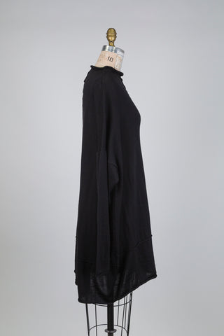 Black trapeze dress (S+)