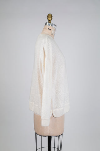Oversized cream sweater with frosty highlights (6)