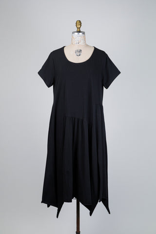 Black dress with asymmetrical hem (OS)