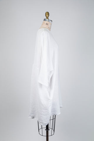 White tunic with buttoned back (OS)