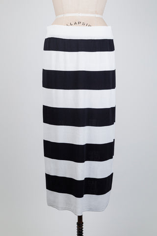 Soft knit pencil skirt (US 10-12)
