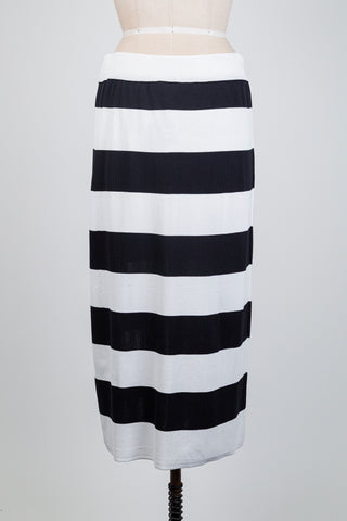 Soft knit pencil skirt (US 10-12)