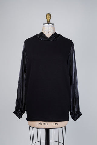 Black two-material hooded sweater (2+4)