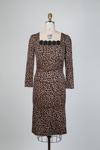 Robe léopard à encolure dentelle (XS à XL)