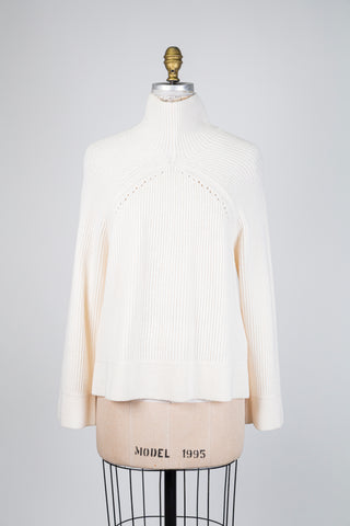 Chandail en maille précieuse crème (6)