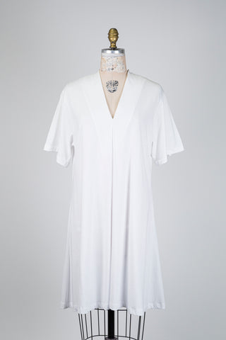 Robe blanche à ligne aérienne (14/16)