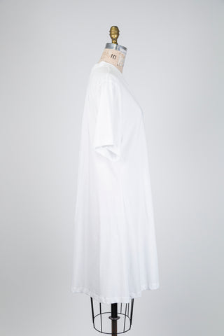 Robe blanche à ligne aérienne (14/16)