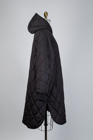 Manteau noir matelassé à allure urbaine (14/16)