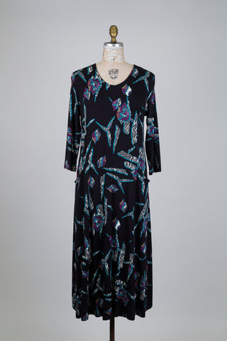 Loose-fitting black dress with abstract tribal motifs (S)