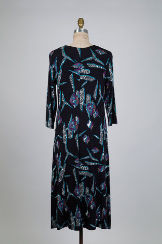 Loose-fitting black dress with abstract tribal motifs (S)