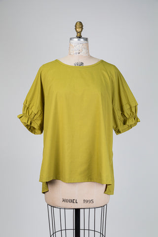 Chartreuse double-sleeved blouse (S-M-L)