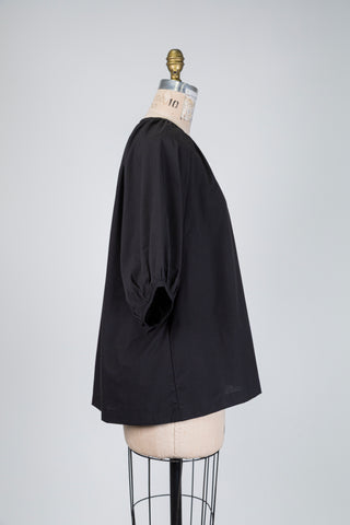Black blouse with puff sleeves (S+)