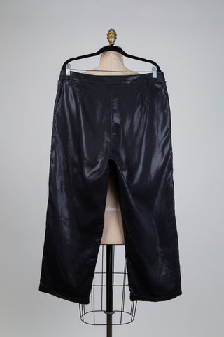 Metallic black trousers with decorative zippers (L)