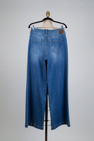 Wide-leg washed denim trousers (6)