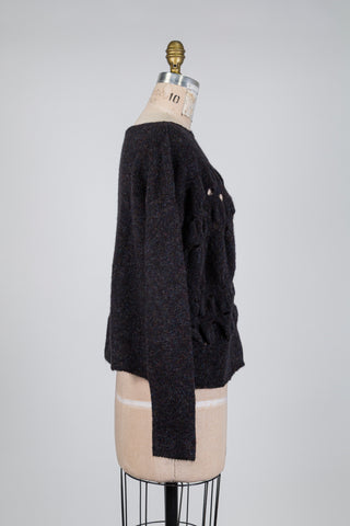 Chandail gris ajouré à touches multicolores (TU)