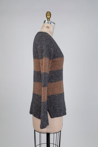 Sweater with grey and brown stripes (6)