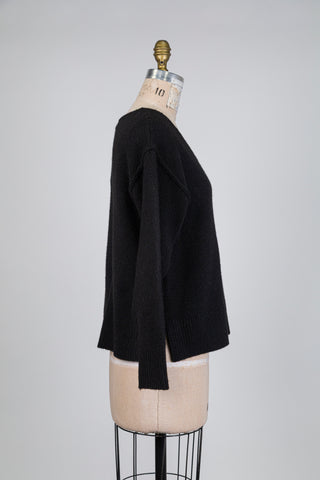 Black V-neck sweater (S)