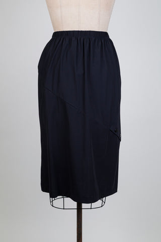 Black sport-chic skirt with an asymmetrical button placket (S)