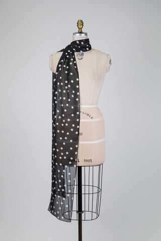 Foulard diaphane noir à gros pois blancs (XXL-3 formats)
