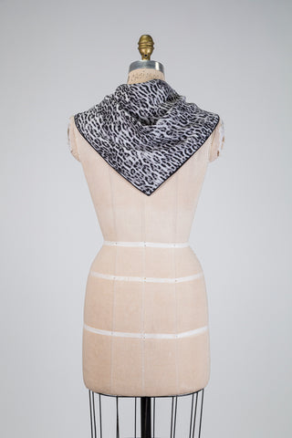 Foulard carré léopard brumeux (TU)