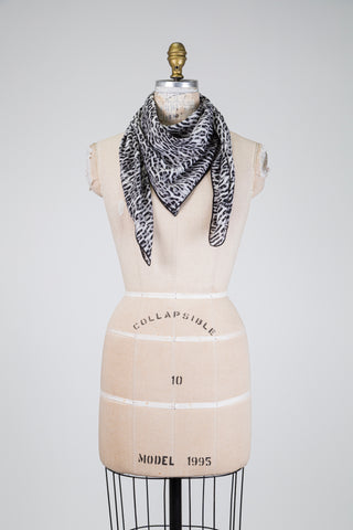 Foulard carré léopard brumeux (TU)