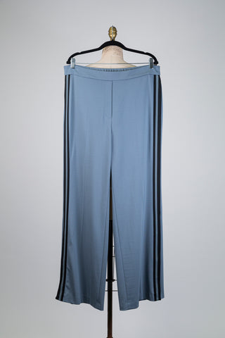 Pantalon confort bleu acier à galons noirs (16)