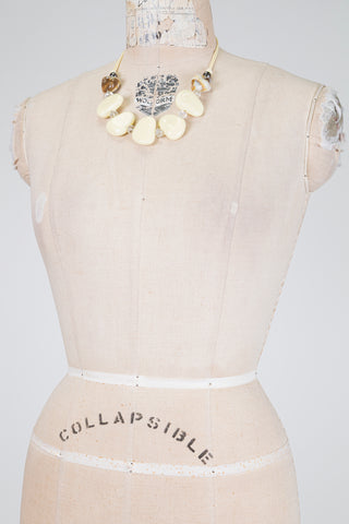 Collier crème à galets contemporains (TU)
