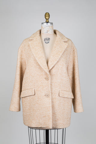 Blazer en laine à motif chevrons beige et blanc (6)