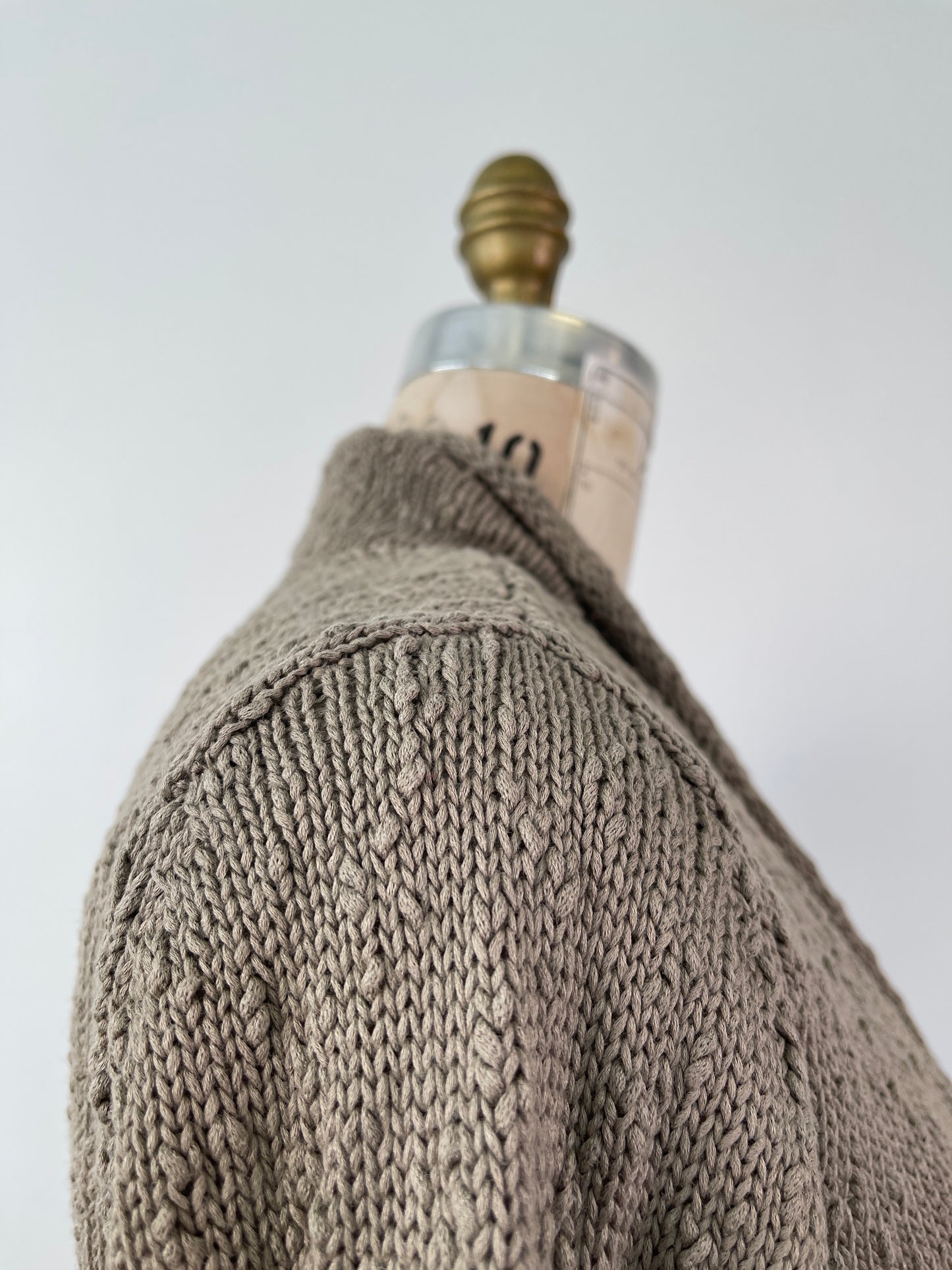 Veste ouverte taupe en tricot texturé (XS)